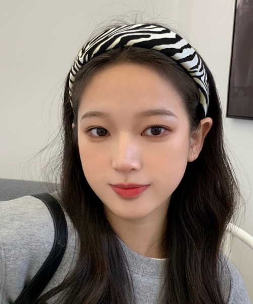 Miniministore(ミニミニストア)の「跡つかないカチューシャ ゼブラ柄 韓国風(カチューシャ・レディース・ブラウン/ブラック・FREE)」の4枚目の写真