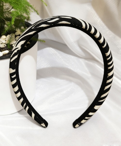 Miniministore(ミニミニストア)の「跡つかないカチューシャ ゼブラ柄 韓国風(カチューシャ・レディース・ブラウン/ブラック・FREE)」の11枚目の写真