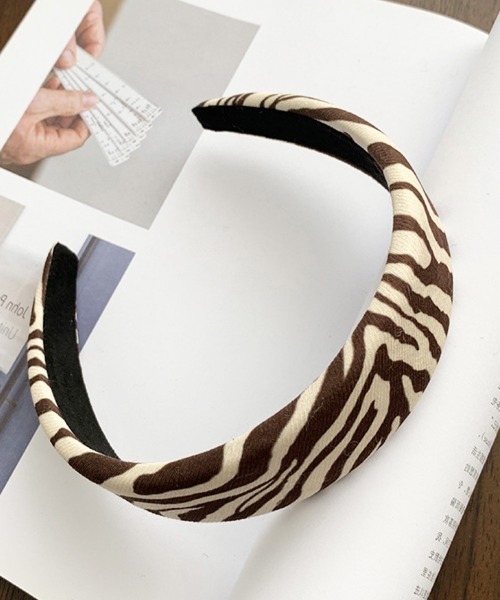 Miniministore(ミニミニストア)の「跡つかないカチューシャ ゼブラ柄 韓国風(カチューシャ・レディース・ブラウン/ブラック・FREE)」の13枚目の写真