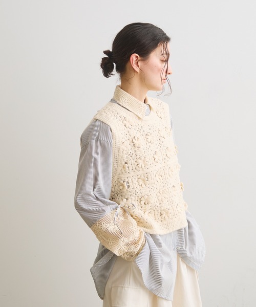 Crisp(クリスプ)の「フラワークロシェベスト(ベスト・レディース・ブラウン/アイボリー・FREE)」の22枚目の写真