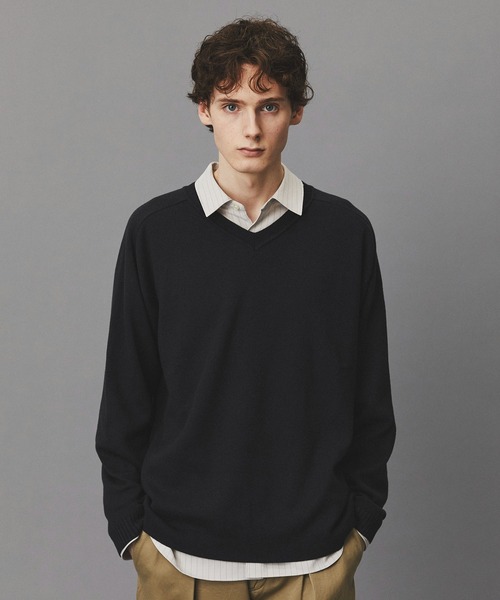 PUBLIC TOKYO（パブリックトウキョウ）の「シルクブレンドVネックニット /春服/ニット/ウォッシャブル（ニット/セーター・メンズ・ブルー/グリーン/ダークグレー・2/1）」の4枚目の写真