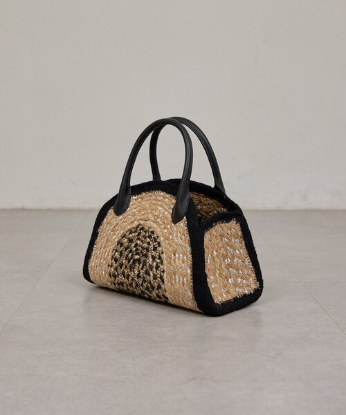 GALLARDAGALANTE(ガリャルダガランテ)の「【Jhuri Shate】ハーフサークルバッグ/S(トートバッグ・レディース・ブラック/ベージュ・FREE)」の11枚目の写真