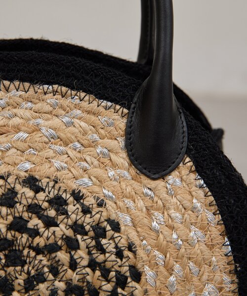 GALLARDAGALANTE(ガリャルダガランテ)の「【Jhuri Shate】ハーフサークルバッグ/S(トートバッグ・レディース・ブラック/ベージュ・FREE)」の13枚目の写真