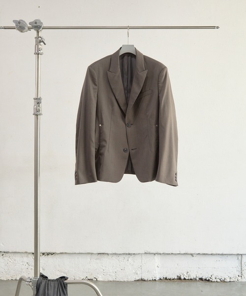 NVRFRGT(ネヴァーフォーゲット)の「SINGLE BREASTED 2B BLAZER(テーラードジャケット・メンズ・ブラウン/ブラック・1/2)」の1枚目の写真