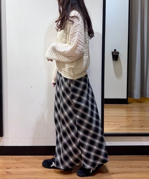 Right-on(ライトオン)の「HONEYSUCKLE ROSE(ハニーサックルローズ)レース編みニットポロカーディガン(カーディガン/ボレロ・レディース・ブラック/キャメル/キナリ・M/L)」の22枚目の写真