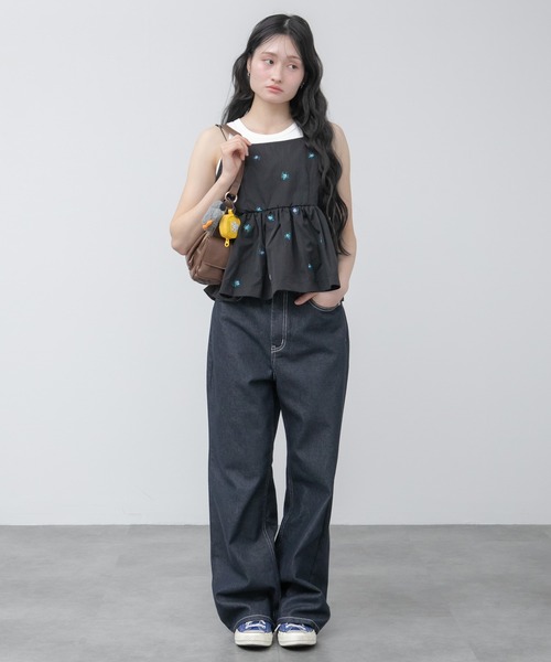 HEILIS(ヘイリス)の「花柄刺繍キャミソール / 花柄 刺繍 キャミ ブラック ノースリーブ 韓国 春服 夏服 秋服 冬服 ガーリー トレンド チュニック トップス レイヤード セットアップ対応(キャミソール・レディース・ブラック・FREE)」の6枚目の写真