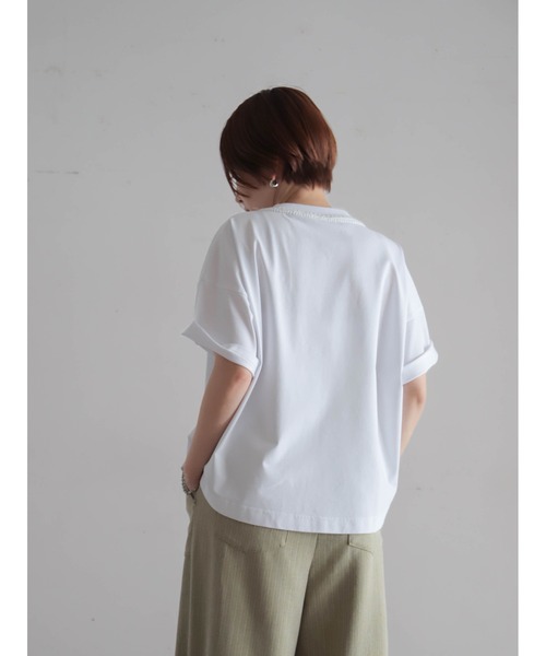 FIL DE FER(フィルデフェール)の「【予約】かぎ針ネック綿ポリ ワイドP/O(Tシャツ/カットソー・レディース・ホワイト/パープル・FREE)」の4枚目の写真