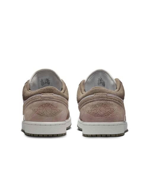 JORDAN BRAND（ジョーダンブランド）の「エア ジョーダン 1 LOW メンズシューズ / Air Jordan 1 Low Men's Shoes 553558-046 Olive Grey（スニーカー・メンズ・サンドグレー・30/29.5/29/28.5/28/27.5/27/26.5/26/25.5/25）」の8枚目の写真