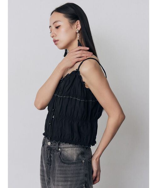 MURUA(ムルーア)の「バイカラーギャザーキャミソール(キャミソール・レディース・ブラウン/ホワイト/ブラック・FREE)」の5枚目の写真