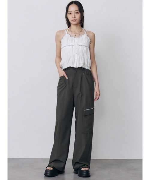 MURUA(ムルーア)の「バイカラーギャザーキャミソール(キャミソール・レディース・ブラウン/ホワイト/ブラック・FREE)」の16枚目の写真