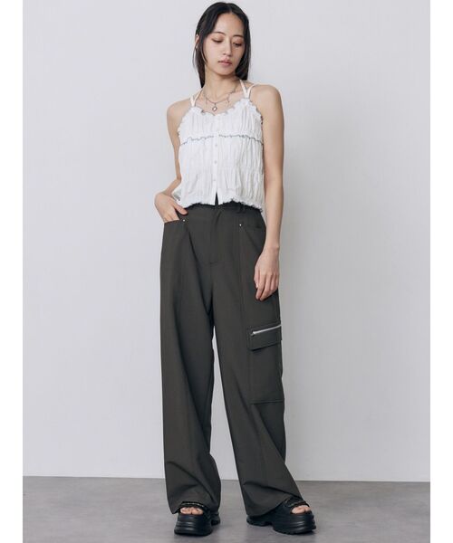 MURUA(ムルーア)の「バイカラーギャザーキャミソール(キャミソール・レディース・ブラウン/ホワイト/ブラック・FREE)」の17枚目の写真