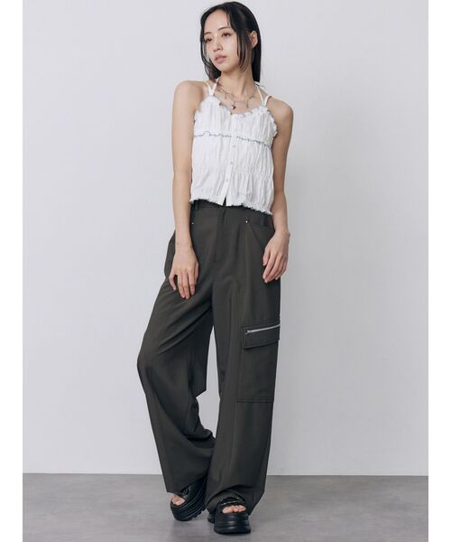 MURUA(ムルーア)の「バイカラーギャザーキャミソール(キャミソール・レディース・ブラウン/ホワイト/ブラック・FREE)」の19枚目の写真