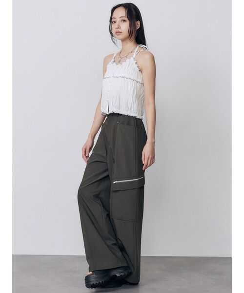 MURUA(ムルーア)の「バイカラーギャザーキャミソール(キャミソール・レディース・ブラウン/ホワイト/ブラック・FREE)」の21枚目の写真