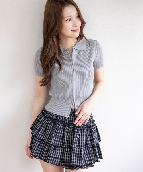 clear（クリア）の「ダブルジップ半袖ラインストーンニットトップス［骨格ウェーブ/カジュアル/Y2K］（ニット/セーター・レディース・オフホワイト/杢グレー/ブラック/グレー系その他・F）」の4枚目の写真