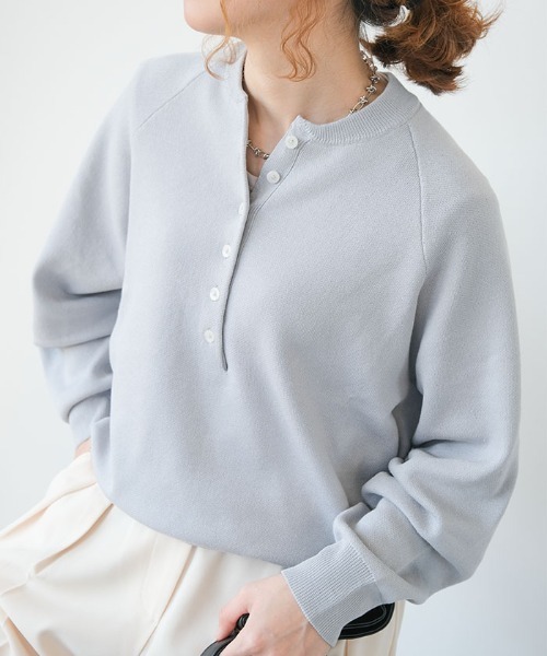 aquagarage(アクアガレージ)の「スウェットライクヘンリーネックトップス(Tシャツ/カットソー・レディース・ライトグレー/アイボリー/ブラック・FREE)」の9枚目の写真