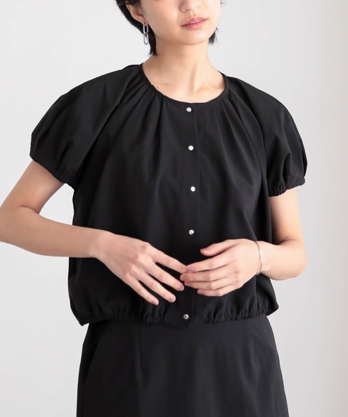 for/c(フォーシー)の「軽量ドライストレッチバルーンブラウス【サスティナブル】(シャツ/ブラウス・レディース・オフホワイト/ブラック/イエロー・M/L)」の16枚目の写真