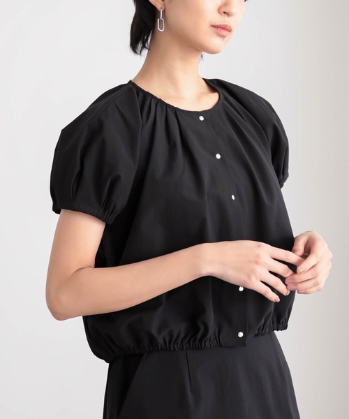 for/c(フォーシー)の「軽量ドライストレッチバルーンブラウス【サスティナブル】(シャツ/ブラウス・レディース・オフホワイト/ブラック/イエロー・M/L)」の17枚目の写真