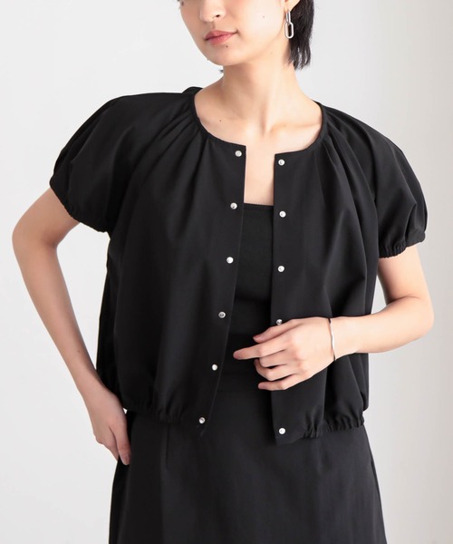 for/c(フォーシー)の「軽量ドライストレッチバルーンブラウス【サスティナブル】(シャツ/ブラウス・レディース・オフホワイト/ブラック/イエロー・M/L)」の19枚目の写真