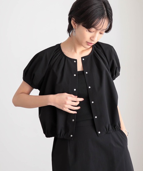 for/c(フォーシー)の「軽量ドライストレッチバルーンブラウス【サスティナブル】(シャツ/ブラウス・レディース・オフホワイト/ブラック/イエロー・M/L)」の22枚目の写真