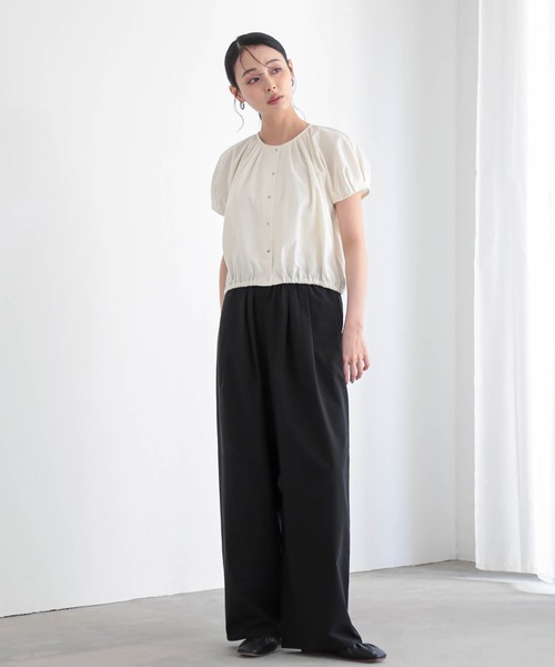 for/c(フォーシー)の「軽量ドライストレッチバルーンブラウス【サスティナブル】(シャツ/ブラウス・レディース・オフホワイト/ブラック/イエロー・M/L)」の11枚目の写真