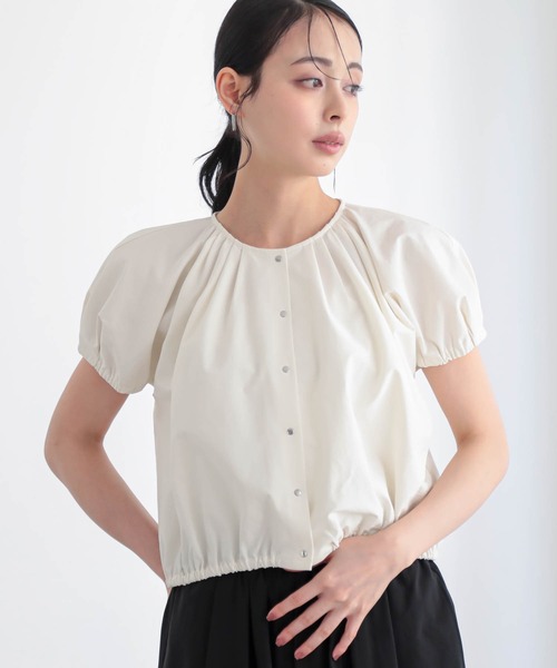 for/c(フォーシー)の「軽量ドライストレッチバルーンブラウス【サスティナブル】(シャツ/ブラウス・レディース・オフホワイト/ブラック/イエロー・M/L)」の7枚目の写真