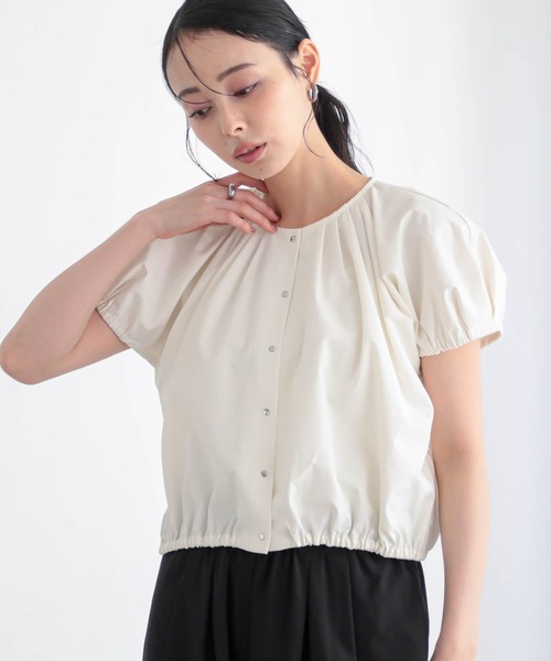 for/c(フォーシー)の「軽量ドライストレッチバルーンブラウス【サスティナブル】(シャツ/ブラウス・レディース・オフホワイト/ブラック/イエロー・M/L)」の8枚目の写真