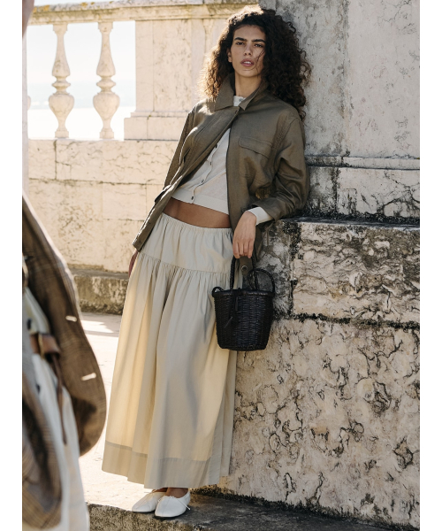 Banana Republic（バナナリパブリック）の「ティアード コットンポプリン マキシスカート（スカート・レディース・バーガンディー/ベージュ/アイボリー・XS/S/M/L）」の15枚目の写真