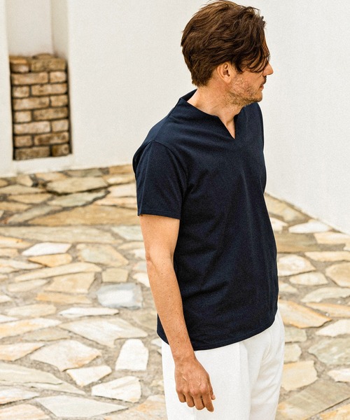 AKM Contemporary（エイケイエムコンテンポラリー）の「【WEB・直営店限定】AKM Contemporary(エイケイエムコンテンポラリー)スタンドキーネック半袖Tシャツ（Tシャツ/カットソー・メンズ・ネイビー/ホワイト/ブラック・XL/L/M/S）」の11枚目の写真