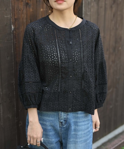 &HALF(アンドハーフ)の「インド綿コクーンカットワーク刺繍ブラウス(シャツ/ブラウス・レディース・ホワイト系その他6/ネイビー/ライトブルー・M/L/LL)」の8枚目の写真