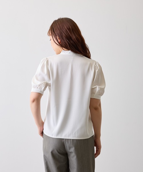 H.TOKYO NUIT（エイチトウキョウニュイ）の「キーネックパフスリーブブラウス（シャツ/ブラウス・レディース・オフホワイト/ブルー・SMALL/MEDIUM/LARGE）」の21枚目の写真