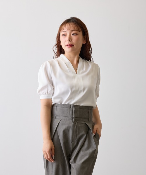 H.TOKYO NUIT（エイチトウキョウニュイ）の「キーネックパフスリーブブラウス（シャツ/ブラウス・レディース・オフホワイト/ブルー・SMALL/MEDIUM/LARGE）」の13枚目の写真