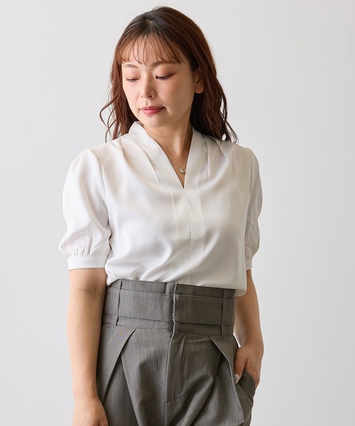 H.TOKYO NUIT（エイチトウキョウニュイ）の「キーネックパフスリーブブラウス（シャツ/ブラウス・レディース・オフホワイト/ブルー・SMALL/MEDIUM/LARGE）」の6枚目の写真