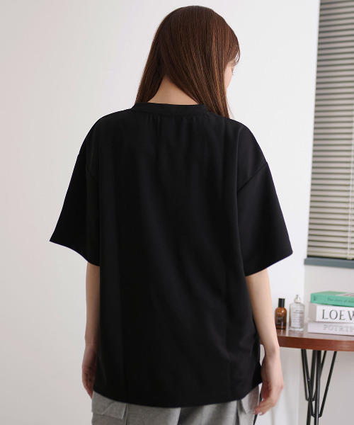 Disney(ディズニー)の「『DISNEY/ディズニー』MICアムンゼンポケットTEE(Tシャツ/カットソー・レディース・ブラック/ホワイト・LL/L/M)」の10枚目の写真