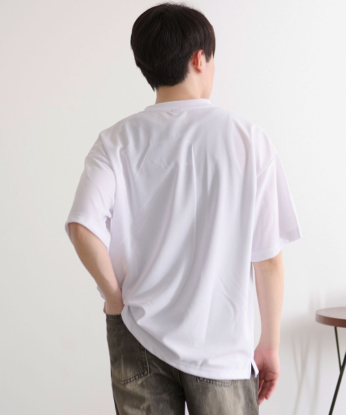 Disney(ディズニー)の「『DISNEY/ディズニー』MICアムンゼンポケットTEE(Tシャツ/カットソー・レディース・ブラック/ホワイト・LL/L/M)」の6枚目の写真