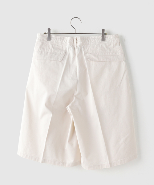 bal(バル)の「BAL / バル TWILL OVER SIZED BERMUDA SHORT(その他パンツ・メンズ・ベージュ/ブラック・MEDIUM/LARGE)」の6枚目の写真