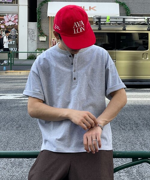 CIAOPANIC(チャオパニック)の「(ボーダー/無地)ヘンリーネックアソートTシャツ(Tシャツ/カットソー・レディース・チャコールグレー/グレー/オフホワイト/サックスブルー/ライトグレー/ブラウン・MEDIUM/LARGE)」の4枚目の写真