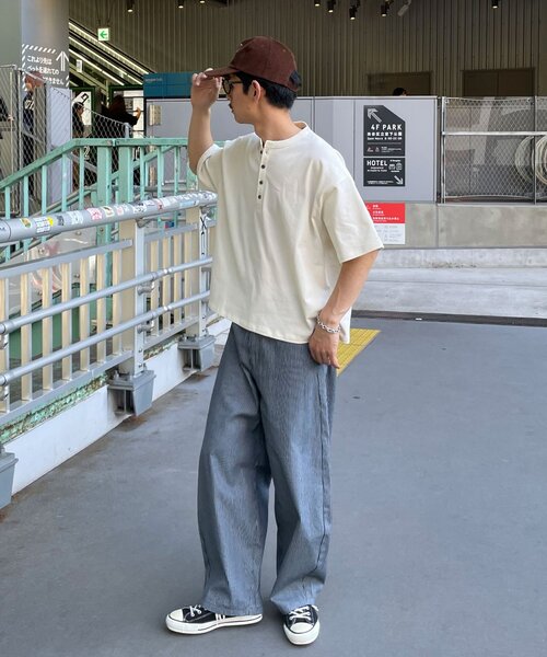 CIAOPANIC(チャオパニック)の「(ボーダー/無地)ヘンリーネックアソートTシャツ(Tシャツ/カットソー・レディース・チャコールグレー/グレー/オフホワイト/サックスブルー/ライトグレー/ブラウン・MEDIUM/LARGE)」の19枚目の写真