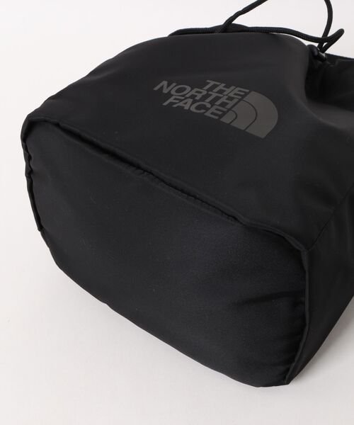 THE NORTH FACE(ザノースフェイス)の「【THE NORTH FACE】BONNEY BUCKET BAG MINI(ショルダーバッグ・レディース・ブラック・FREE)」の14枚目の写真