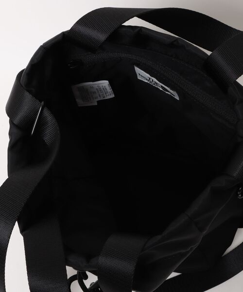 THE NORTH FACE(ザノースフェイス)の「【THE NORTH FACE】BONNEY BUCKET BAG MINI(ショルダーバッグ・レディース・ブラック・FREE)」の15枚目の写真