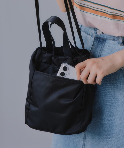 THE NORTH FACE(ザノースフェイス)の「【THE NORTH FACE】BONNEY BUCKET BAG MINI(ショルダーバッグ・レディース・ブラック・FREE)」の5枚目の写真