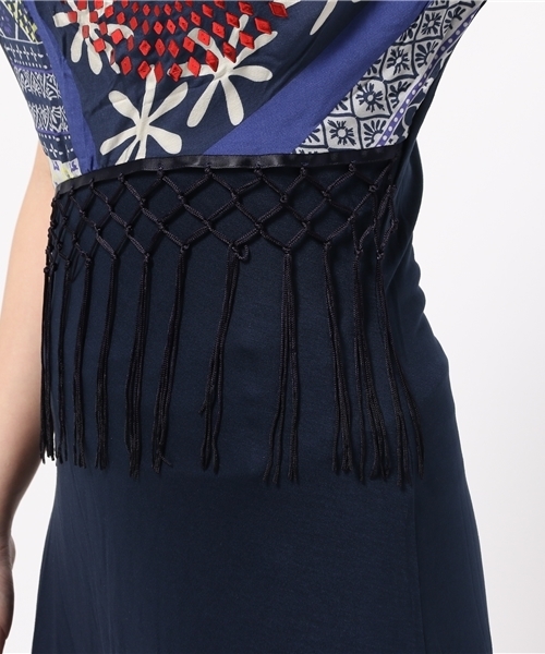 Desigual(デシグアル)の「「Desigual/デシグアル」フラワー風ドレスワンピース(ワンピース・レディース・ダークネイビー・SMALL/LARGE/X-LARGE/MEDIUM/X-SMALL)」の9枚目の写真