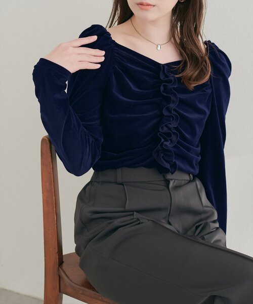 natural couture（ナチュラルクチュール）の「ギャザーフリルベロアトップス（Tシャツ/カットソー・レディース・ブラック/ピンクベージュ/ブラウン/ネイビー/アイボリー/グレイッシュベージュ・FREE）」の5枚目の写真