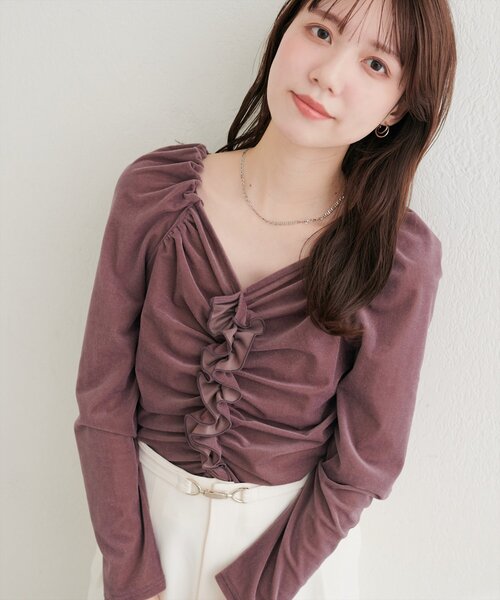 natural couture（ナチュラルクチュール）の「ギャザーフリルベロアトップス（Tシャツ/カットソー・レディース・ブラック/ピンクベージュ/ブラウン/ネイビー/アイボリー/グレイッシュベージュ・FREE）」の18枚目の写真