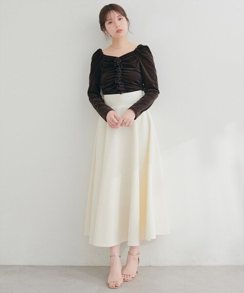 natural couture（ナチュラルクチュール）の「ギャザーフリルベロアトップス（Tシャツ/カットソー・レディース・ブラック/ピンクベージュ/ブラウン/ネイビー/アイボリー/グレイッシュベージュ・FREE）」の12枚目の写真
