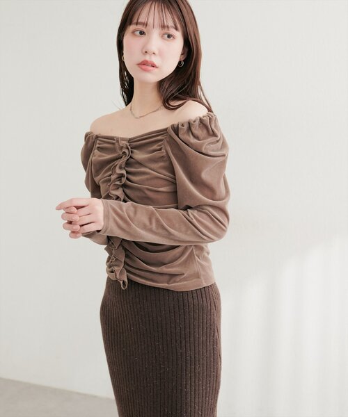 natural couture（ナチュラルクチュール）の「ギャザーフリルベロアトップス（Tシャツ/カットソー・レディース・ブラック/ピンクベージュ/ブラウン/ネイビー/アイボリー/グレイッシュベージュ・FREE）」の8枚目の写真