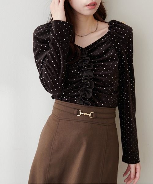 natural couture(ナチュラルクチュール)の「ギャザーフリルベロアトップス(Tシャツ/カットソー・レディース・ブラック/ピンクベージュ/ブラウン/ネイビー/アイボリー/グレイッシュベージュ/ドット・FREE)」の7枚目の写真