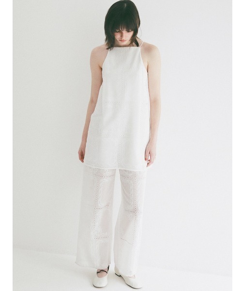 CLANE(クラネ)の「CLANE/クラネ/EMBROIDERY LACE CAMI ALL IN ONE(サロペット/オーバーオール・レディース・ブラック/ホワイト・1)」の5枚目の写真