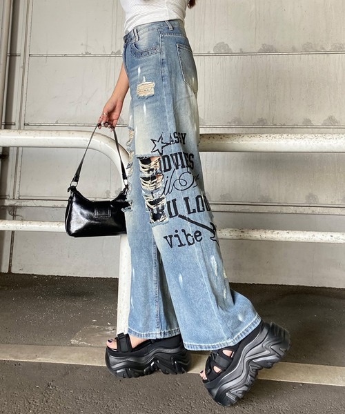 non-hedge(ノンヘッジ)の「デニムロゴダメージストレートパンツ(デニムパンツ・レディース・ブルー・S/M)」の6枚目の写真