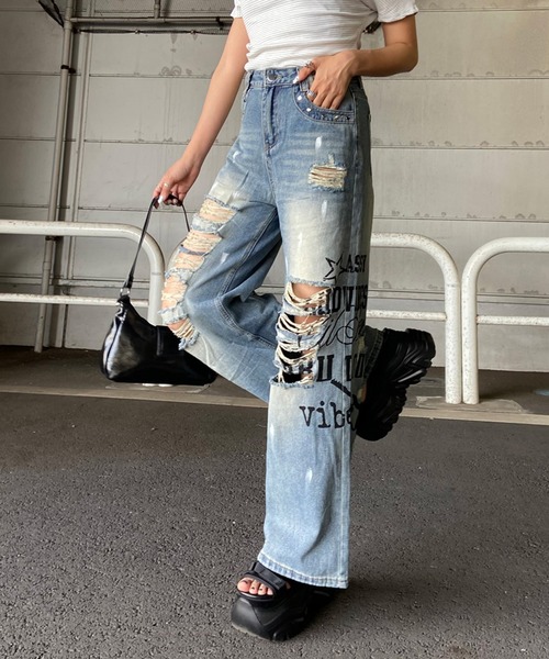 non-hedge(ノンヘッジ)の「デニムロゴダメージストレートパンツ(デニムパンツ・レディース・ブルー・S/M)」の11枚目の写真