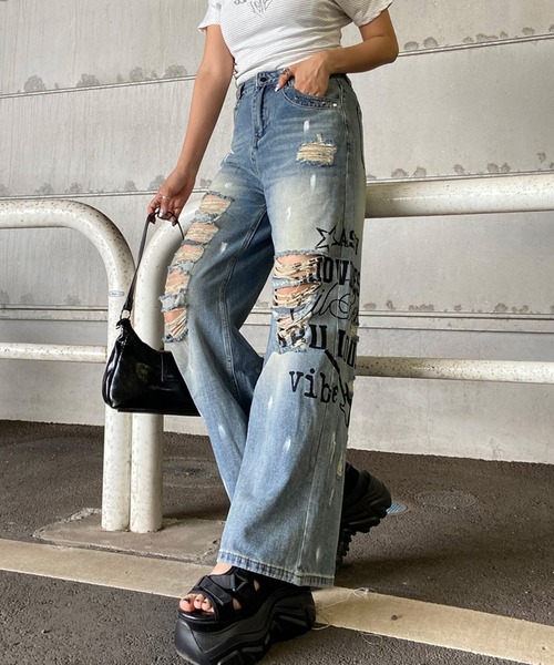non-hedge(ノンヘッジ)の「デニムロゴダメージストレートパンツ(デニムパンツ・レディース・ブルー・S/M)」の12枚目の写真